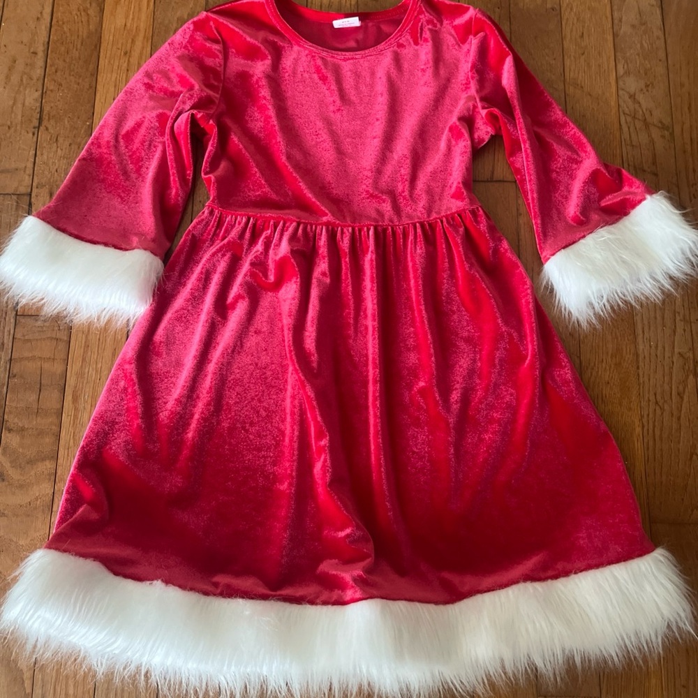 Girls Red Velvet Holiday Santa Dress Size 7/8 Faux Fur Pull Over